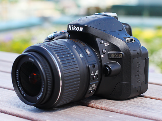 7 Best Cameras In India Under 50000 (Including DSLRs)