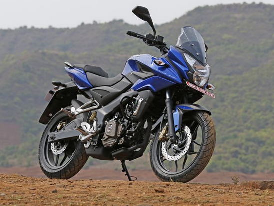 5 Super Bikes Under 1.5 Lakhs