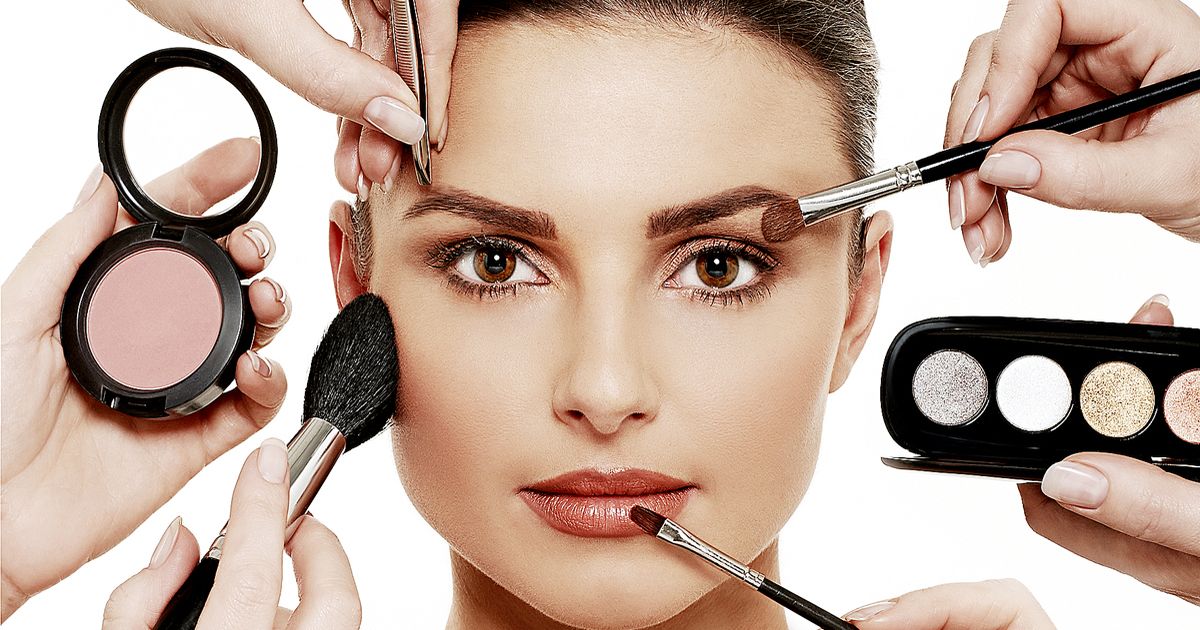 5 Hacks To Make Your Makeup Last All Day Despite The Brand & Type You Use