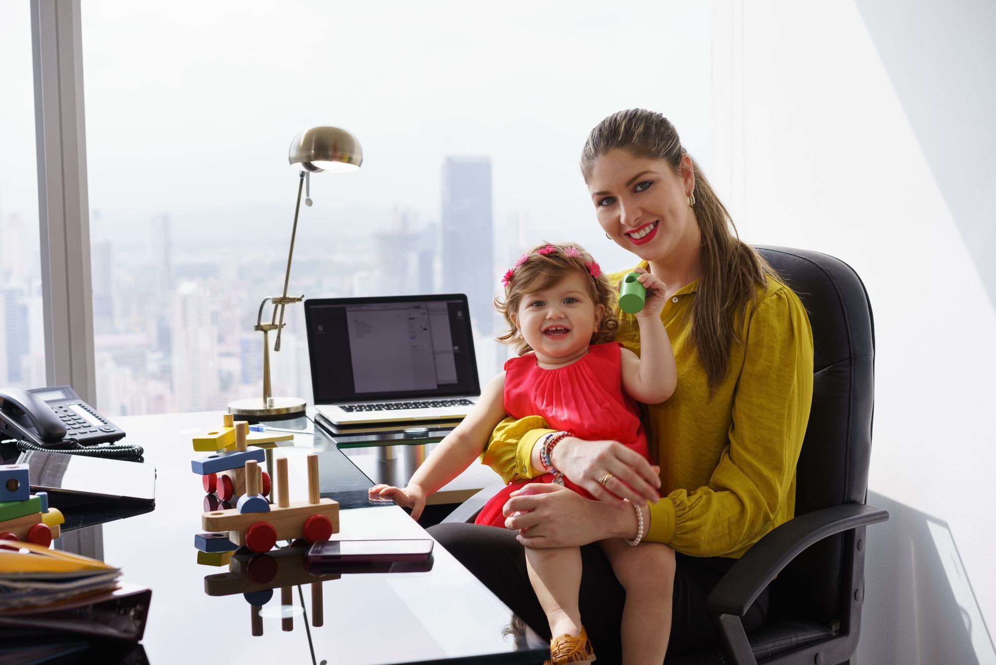 how-online-shopping-makes-modern-moms-life-easier