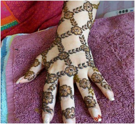 mehndi-designs-karwachauth