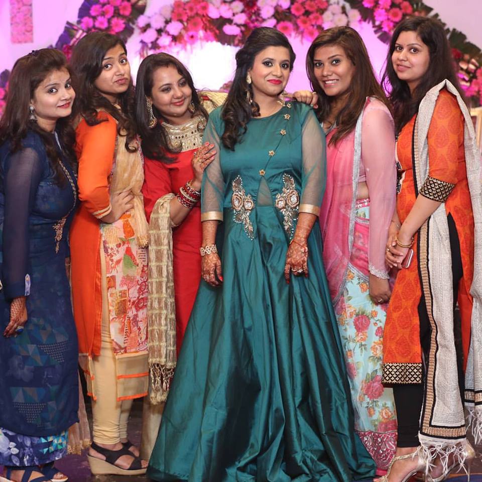 Best Indian Outfit Ideas to Wear in the Best Friends Wedding