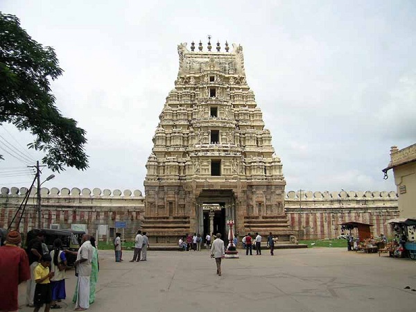 Things to visit between Bangalore to Mysore road trip