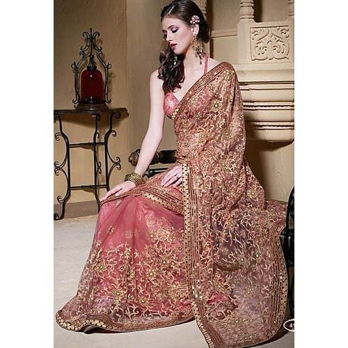 The ultimate guide of making a fashion statement with party wear sarees
