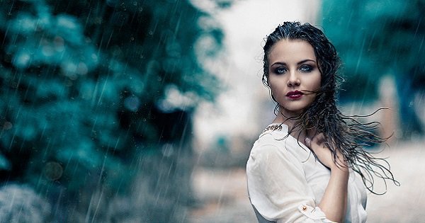 7 Secrets To Make Your Makeup Stay All Day During Monsoon