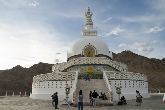 Shanti Stupa Leh – A MUST Visit Place In INDIA
